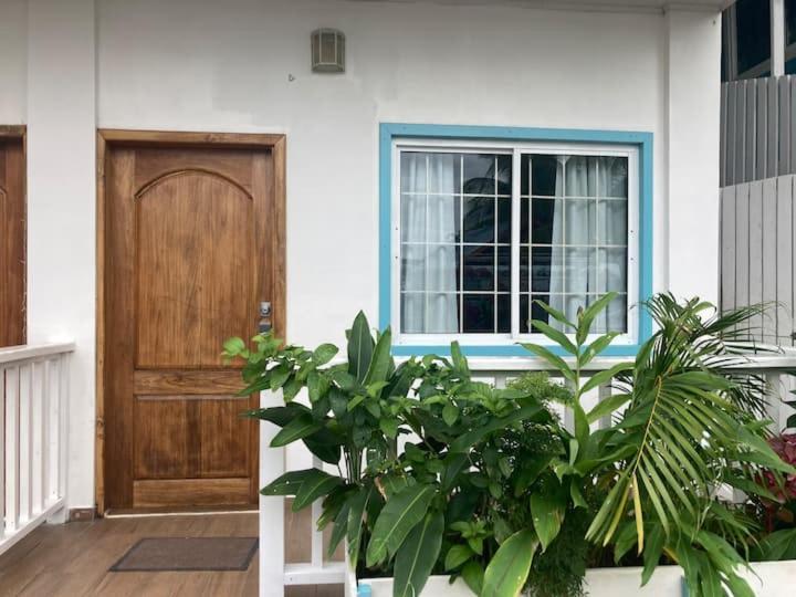 Chango'S Apartments Bocas del Toro Exterior photo